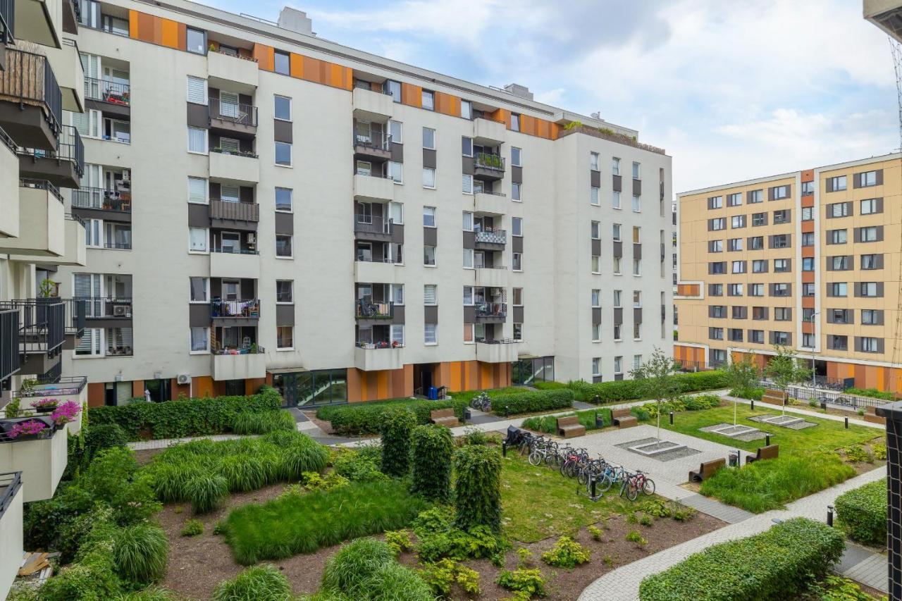 Osiedle Avia Family Apartment In Krakow With Balcony By Noclegi Renters Bagian luar foto